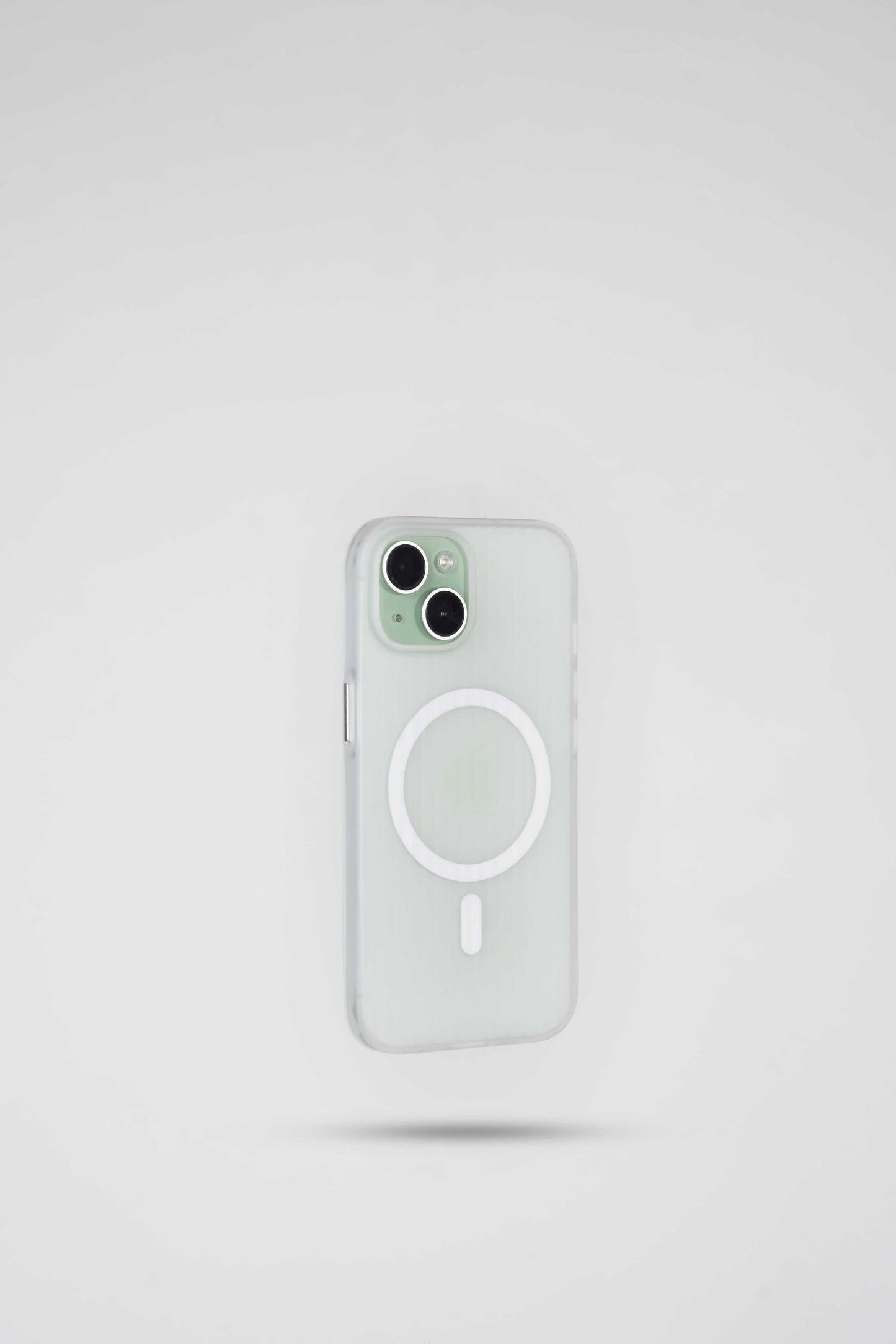 MAG SAFE WHITE TRANSLUCENT CASE - 15 PRO